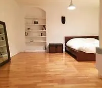 Apartment Domino Cosy Old Town In Geneva